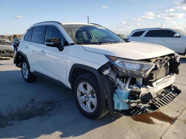2020 TOYOTA RAV4 XLE - JTMW1RFV2LD059983