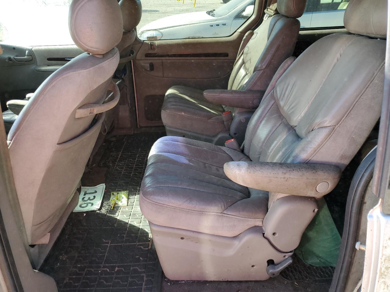 2000 Chrysler Town & Country Limited VIN: 1C4GP64L8YB620841 Lot: 36059263