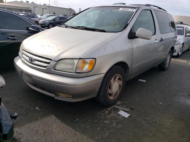 2001 Toyota Sienna LE