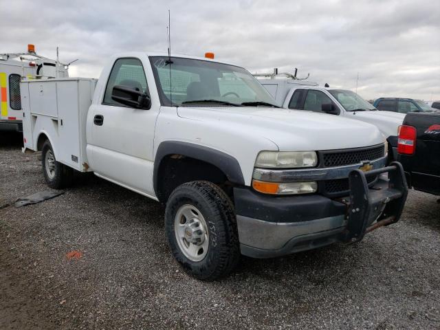 Salvage cars for sale from Copart Chicago Heights, IL: 2001 Chevrolet Silverado
