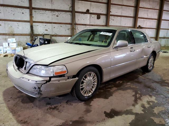 2011 Lincoln Town Car Signature Limited