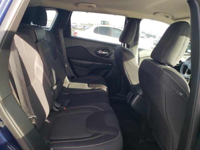 1C4PJMCB3FW638331 Jeep Cherokee Latitude
