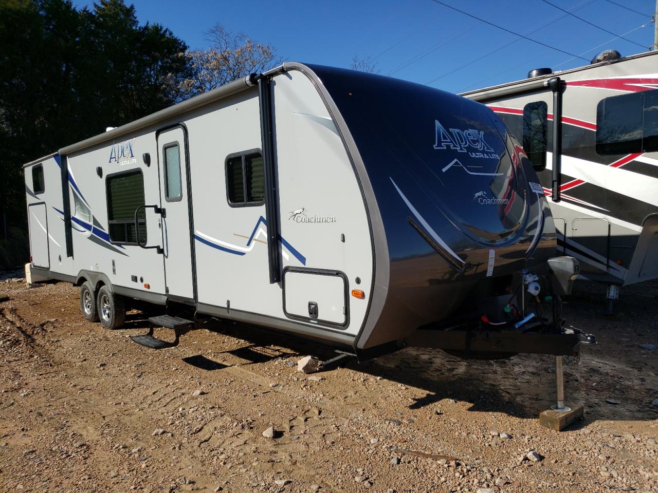 5ZT2CXVB1KF015348 WILDWOOD APEX 2019
