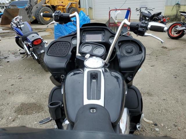 2018 HARLEY-DAVIDSON FLTRU - 1HD1KGD16JB663524