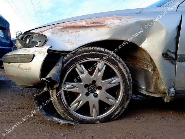 YV1SW799242437828 Volvo V70