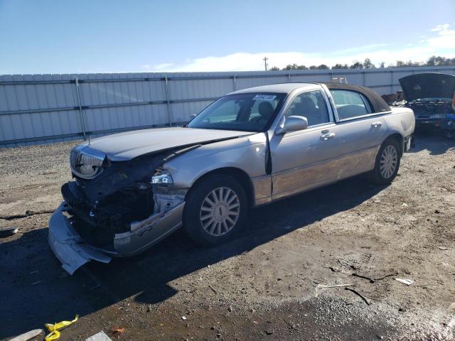 2005 Lincoln Town Car Signature