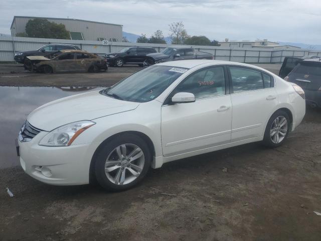 Salvage cars for sale from Copart Bakersfield, CA: 2011 Nissan Altima SR