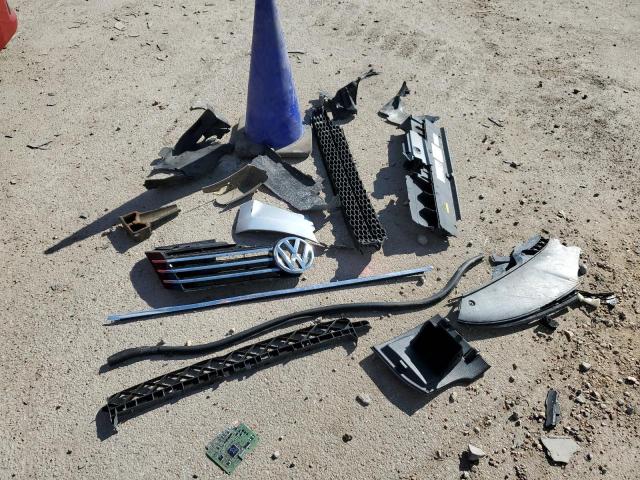 2015 VOLKSWAGEN PASSAT S - 1VWAS7A38FC105003