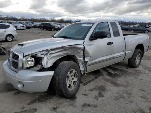 2005 Dodge Dakota SLT