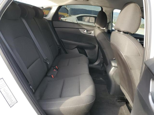 3KPF24AD7ME294877 KIA FORTE FE