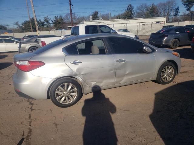 KNAFX4A80E5149307 KIA FORTE EX