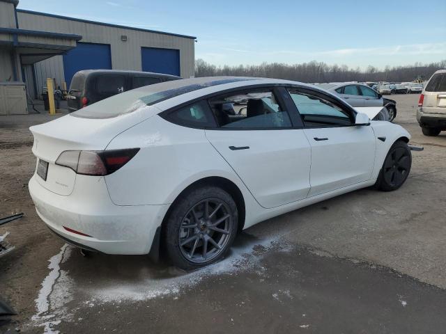 5YJ3E1EB0NF106794 Tesla MODEL 3