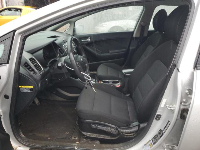 3KPFK4A7XJE264147 KIA FORTE LX