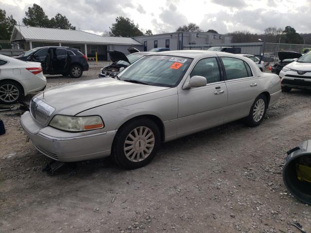 2003 Lincoln Town Car Executive