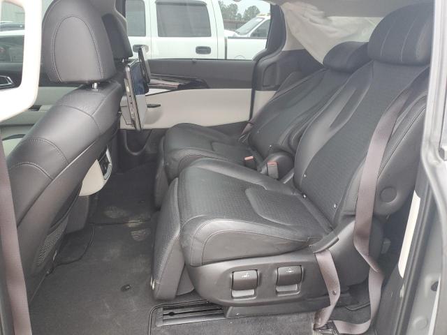 KNDNE5H32N6077167 KIA Carnival Sx Prestige