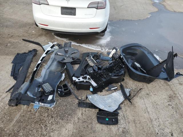 5YJ3E1EB0NF106794 Tesla MODEL 3
