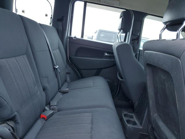 1C4PJMAK2CW209860 Jeep Liberty
