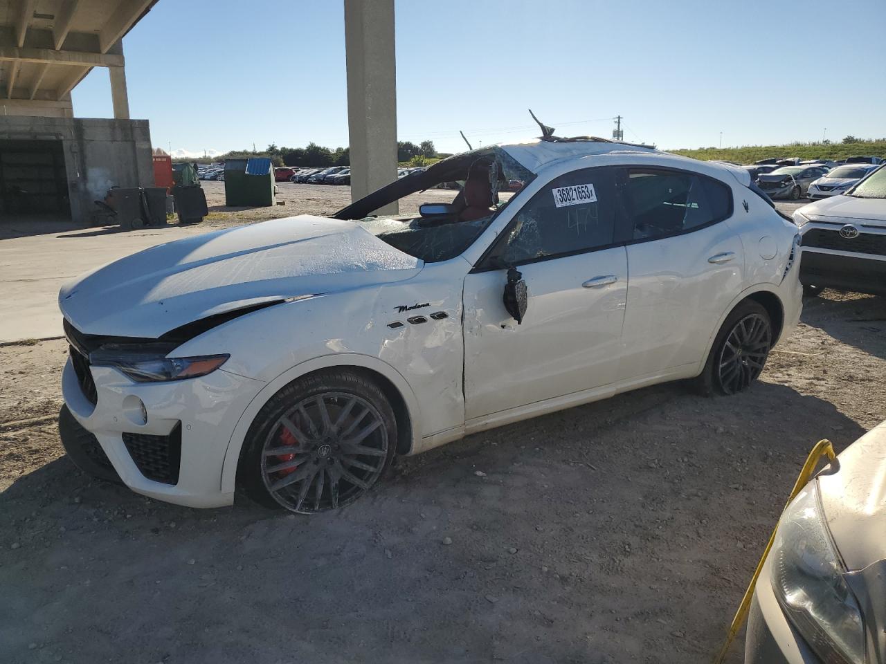 ZN661YUMXNX402317 MASERATI LEVANTE MO 2022