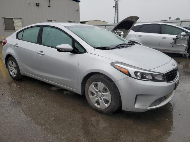 3KPFK4A7XJE264147 KIA FORTE LX
