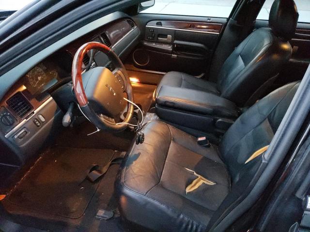 1LNHM82W45Y654124 Lincoln Town Car Signature Limited