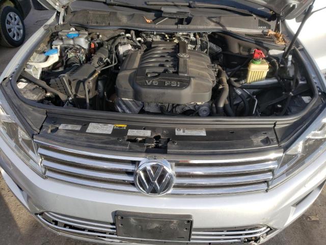 2017 VOLKSWAGEN TOUAREG SP WVGEF7BP1HD006980