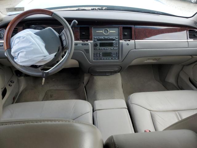 1LNHM82V57Y622129 Lincoln TOWNCAR