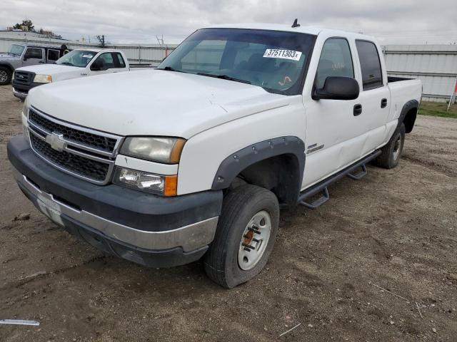 Salvage cars for sale from Copart Bakersfield, CA: 2006 Chevrolet Silverado