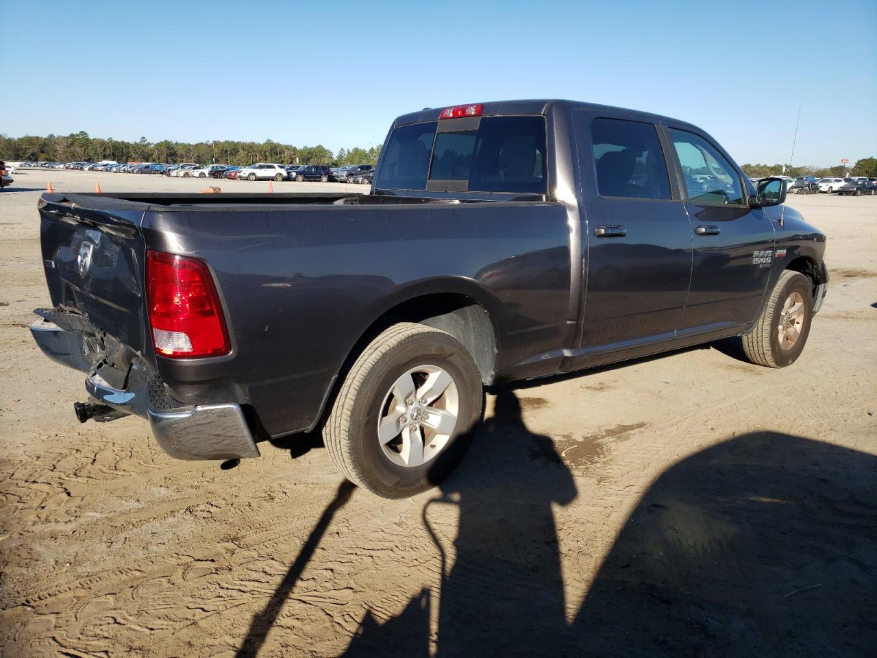 2019 RAM 1500 - Image 3