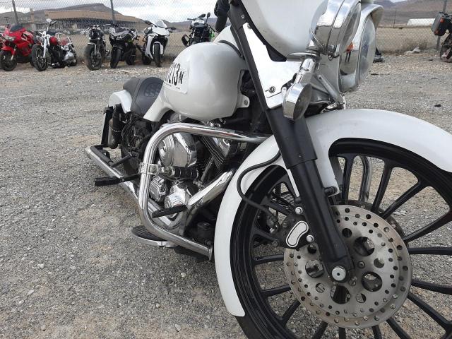 Salvage motorcycles for sale at Las Vegas, NV auction: 2000 Harley-Davidson Flhtcui