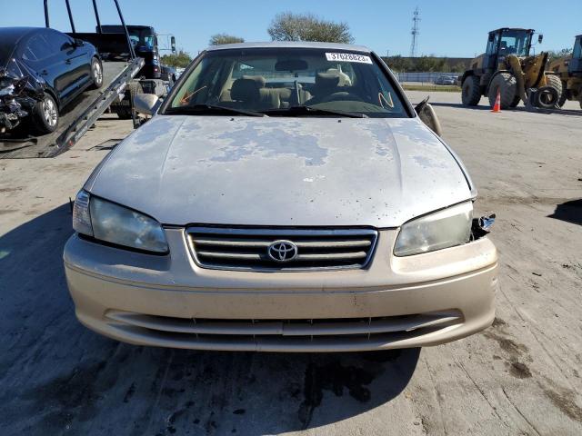 2000 Toyota Camry Ce VIN: 4T1BG22K5YU995633 Lot: 37628823