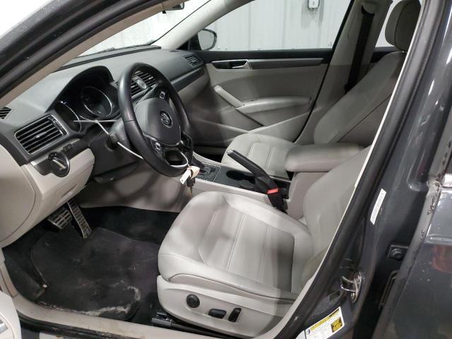 2017 VOLKSWAGEN PASSAT R-L 1VWDT7A39HC071733