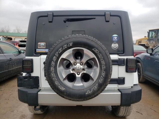 1C4BJWEG4JL936296 Jeep Wrangler Unlimited Sahara