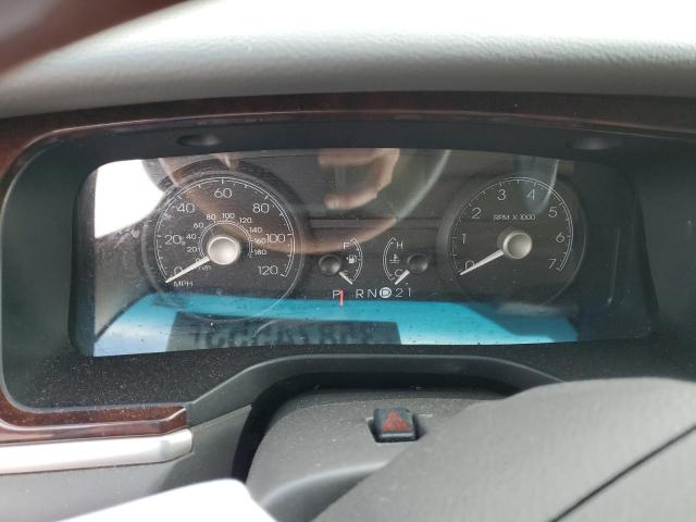 1LNHM82V57Y622129 Lincoln TOWNCAR