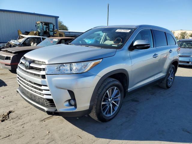 Salvage cars for sale from Copart Orlando, FL: 2019 Toyota Highlander SE