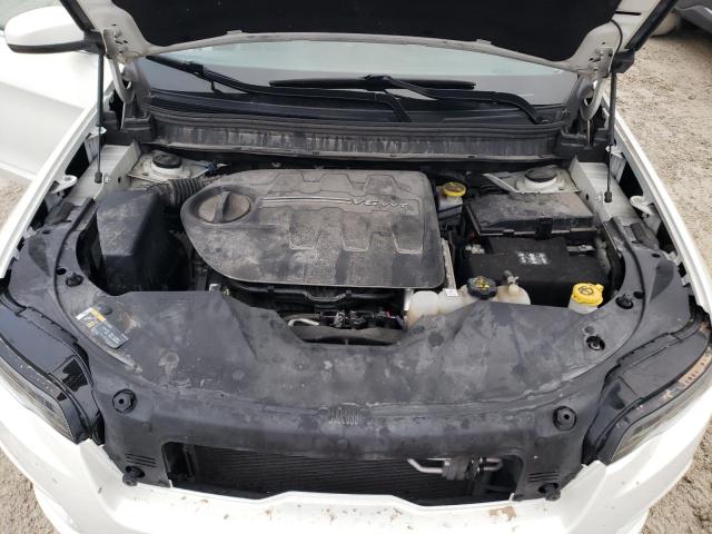 1C4PJMJXXKD160946 Jeep Cherokee Overland