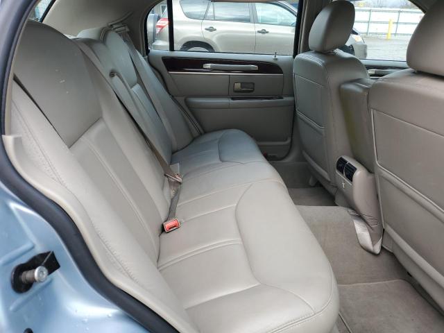1LNHM82V57Y622129 Lincoln TOWNCAR