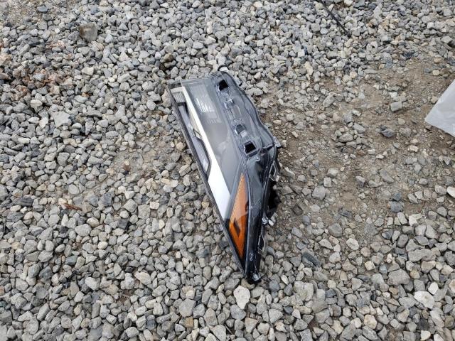 2T3A1RFV7NW313526 Toyota Rav4 Xle Premium