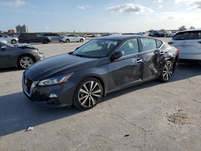 Salvage cars for sale from Copart New Orleans, LA: 2020 Nissan Altima Platinum
