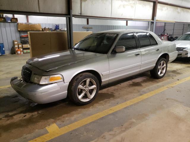 2003 Ford Crown Victoria 