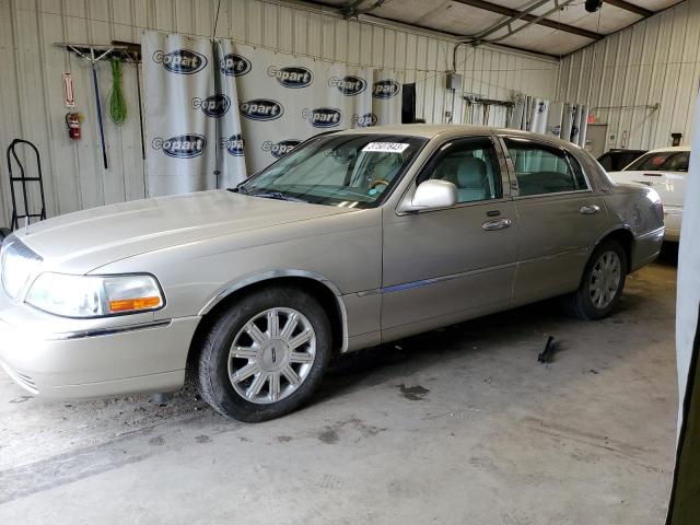 2010 Lincoln Town Car Signature Limited