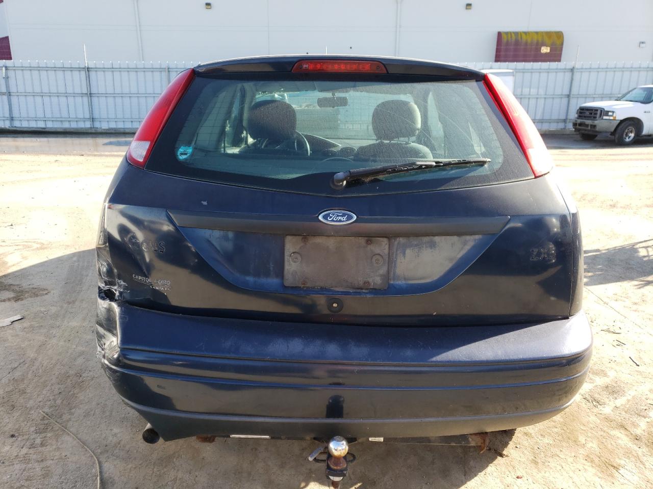 2000 FORD FOCUS ZX3 - 3FAFP3135YR247323