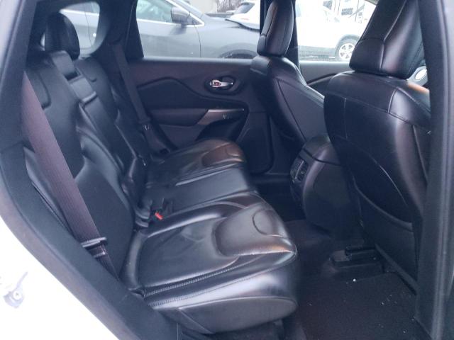 1C4PJMJXXKD160946 Jeep Cherokee Overland