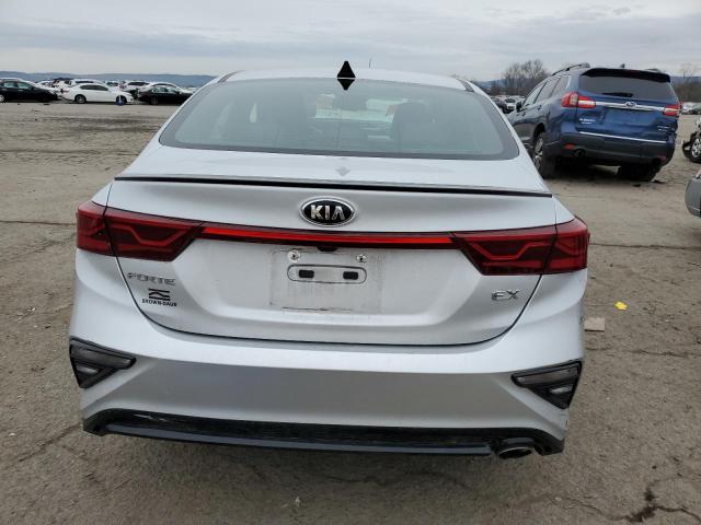 3KPF54AD2LE209465 KIA FORTE EX