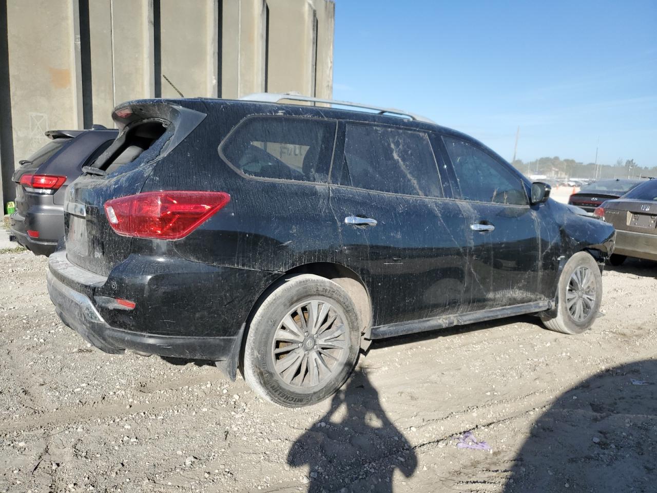 5N1DR2MN8HC908694 NISSAN PATHFINDER 2017