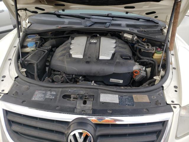 2009 Volkswagen Touareg 2 V6 Tdi VIN: WVGFM77LX9D035458 Lot: 54890294