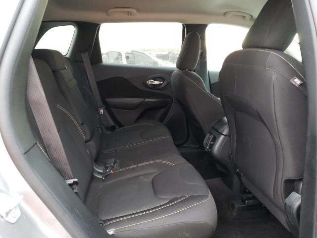 1C4PJLCS9GW247311 Jeep Cherokee Latitude