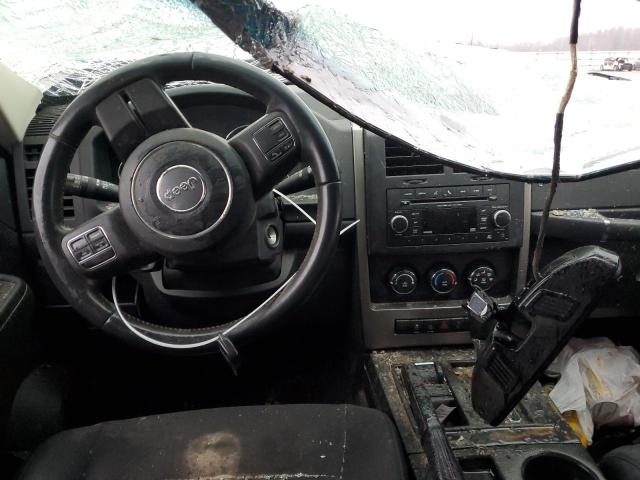 1C4PJMAK9CW156462 Jeep Liberty Sport