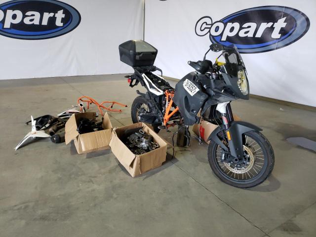 2018 KTM 1090 ADVEN - VBKV49402JM985600