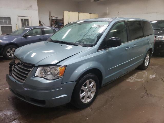 Salvage cars for sale from Copart Davison, MI: 2010 Chrysler Town & Country