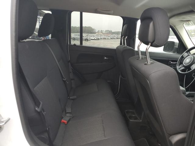 1C4PJMAK0CW116464 Jeep Liberty Sport